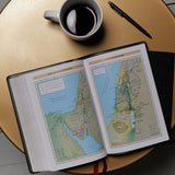 KJV Holy Bible: Giant Print with 53,000 Cross References, Brown Leathersoft, Red Letter, Comfort Print: King James Version [Imitation Leather] Thomas Nelson