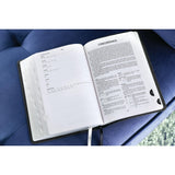 NIV, Compact Center-Column Reference Bible, Leathersoft, Black, Red Letter, Thumb Indexed, Comfort Print [Imitation Leather] Zondervan